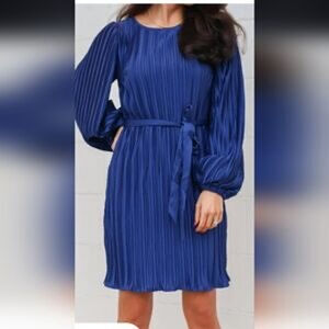 En Saison Lisa Pleated Dress Navy Blue Size Small‎